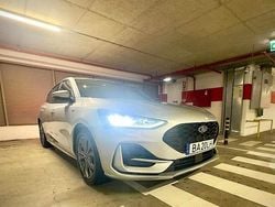 Cinzento Usado 2023 Ford Focus Citadino | € 19.500 (Bom preço)