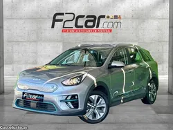 Cinza Usado 2022 Kia e-Niro SUV | € 24.990 (Bom preço)