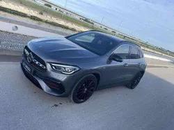 Cinzento Usado 2020 Mercedes GLA250 AMG line SUV | € 53.900
