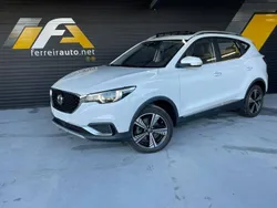 Branco Usado 2021 MG ZS Luxury Sedan | € 17.900 (Bom preço)
