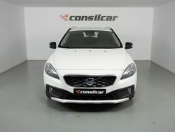 Branco Usado 2015 Volvo V40 Momentum Carrinha | € 14.980 (Preço justo)