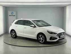 Branco Usado 2023 Hyundai i30 Style | € 21.990 (Preço justo)