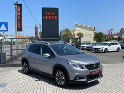 Cinzento Usado 2017 Peugeot 2008 Allure SUV | € 15.500 (Caro)