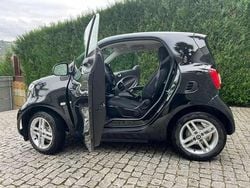 Preto Usado 2021 Smart ForTwo Electric Drive Coupé | € 14.000 (Preço justo)