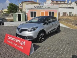 Cinzento claro metalizado Usado 2014 Renault Captur SUV | € 9.950 (Bom preço)