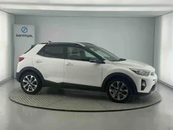 Branco Usado 2019 Kia Stonic SUV | € 14.490 (Preço justo)