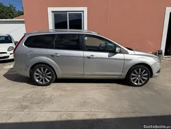 Cinza Usado 2009 Ford Focus Sedan | € 4.990 (Preço justo)