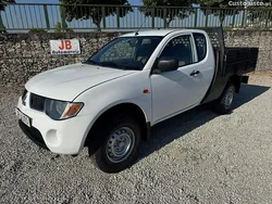 Branco Usado 2009 Mitsubishi L200 Invite Pickup | € 18.450 (Preço justo)