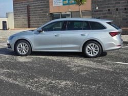 Cinzento Usado 2023 Skoda Octavia Carrinha | € 26.500 (Preço elevado)