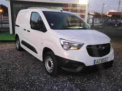 Branco Usado 2020 Opel Combo Monovolume | € 13.900 (Preço justo)