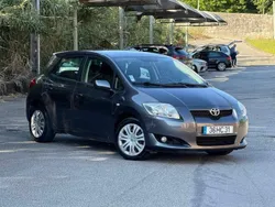 Cinzento Usado 2009 Toyota Auris | € 5.850 (Preço justo)