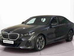 Cinzento Usado 2024 BMW 520 Sedan | € 51.900 (Preço elevado)