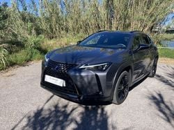 Cinzento Usado 2022 Lexus UX SUV | € 42.000