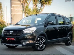 Preto Usado 2022 Dacia Lodgy Stepway Monovolume | € 17.900 (Preço justo)