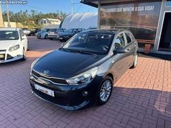Cinza Usado 2018 Kia Rio SX Citadino | € 11.900 (Preço justo)