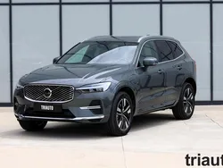 Branco Usado 2023 Volvo XC60 Plus SUV | € 52.300 (Bom preço)
