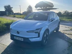 Azul Usado 2024 Volvo EX30 Single Motor SUV | € 36.900 (Bom preço)