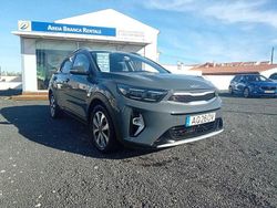 Usado 2022 Kia Stonic SUV | € 15.250 (Bom preço)