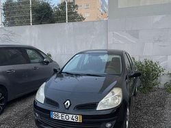 Usado 2007 Renault Clio II Sedan | € 3.000 (Preço justo)