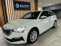 Branco Usado 2022 Skoda Scala Ambition Citadino | € 15.450 (Bom preço)