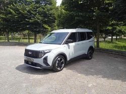 Cinzento Usado 2025 Ford Tourneo Courier Monovolume | € 26.990 (Caro)