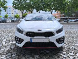 Branco Usado 2015 Kia Ceed GT | € 11.200
