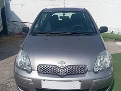 Cinza Usado 2004 Toyota Yaris | € 3.980 (Preço elevado)