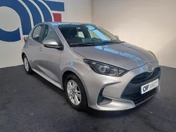 Cinzento Usado 2023 Toyota Yaris Comfort | € 18.250 (Preço elevado)