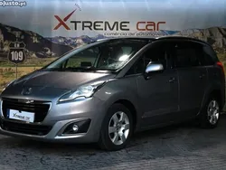 Cinza Usado 2015 Peugeot 5008 Allure Monovolume | € 13.900