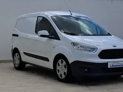 Branco Usado 2018 Ford Tourneo Courier Monovolume | € 11.750