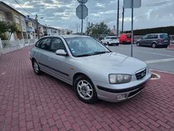 Usado 2001 Hyundai Elantra Sedan | € 2.200