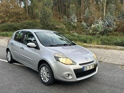 Usado 2010 Renault Clio II Sedan | € 3.250 (Bom preço)
