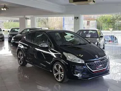 Preto Usado 2015 Peugeot 208 GTi Citadino | € 13.950 (Preço justo)