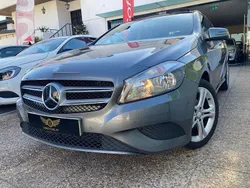 Cinza Usado 2015 Mercedes A180 Urban | € 14.950 (Preço justo)