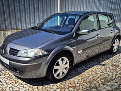 Usado 2003 Renault Mégane II Sedan | € 3.500