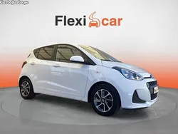 Branco Usado 2017 Hyundai i10 Comfort Citadino | € 8.990 (Preço justo)