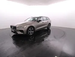 Cinzento Usado 2022 Volvo V60 Carrinha | € 40.900 (Preço elevado)