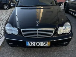 Usado 2003 Mercedes C220 Elegance Sedan | € 5.000