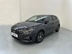 Cinza Usado 2023 Hyundai i30 Style | € 19.150 (Bom preço)