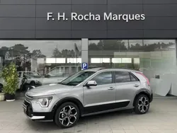 Cinzento Novo 2025 Kia Niro SUV | € 33.750 (Preço elevado)