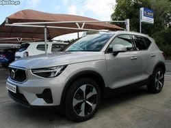 Cinza Usado 2024 Volvo XC40 Plus SUV | € 37.900 (Preço justo)