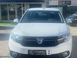 Branco Usado 2019 Dacia Sandero Comfort Citadino | € 11.400 (Preço justo)