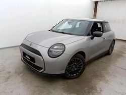 Cinzento Usado 2024 Mini Cooper Classic Citadino | € 29.990 (Preço elevado)