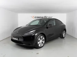 Preto Usado 2023 Tesla Model Y Standard Range SUV | € 34.890 (Preço elevado)