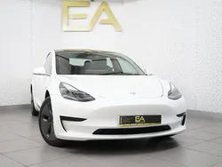 Branco Usado 2021 Tesla Model 3 Standard Range Plus Sedan | € 24.980 (Preço justo)