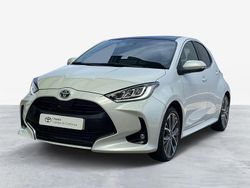 Branco (pintura metalizada especial) Usado 2024 Toyota Yaris Luxury Sedan | € 27.750 (Preço elevado)