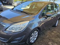 Cinzento Usado 2011 Opel Meriva Monovolume | € 5.500 (Preço elevado)