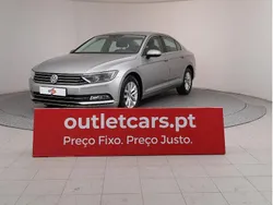Cinzento médio metalizado Usado 2015 VW Passat Sedan | € 15.550 (Preço justo)