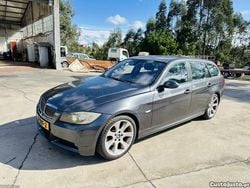 Cinza Usado 2006 BMW 330 | € 3.500