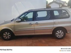 Usado 2002 Kia Carnival EX Monovolume | € 3.900